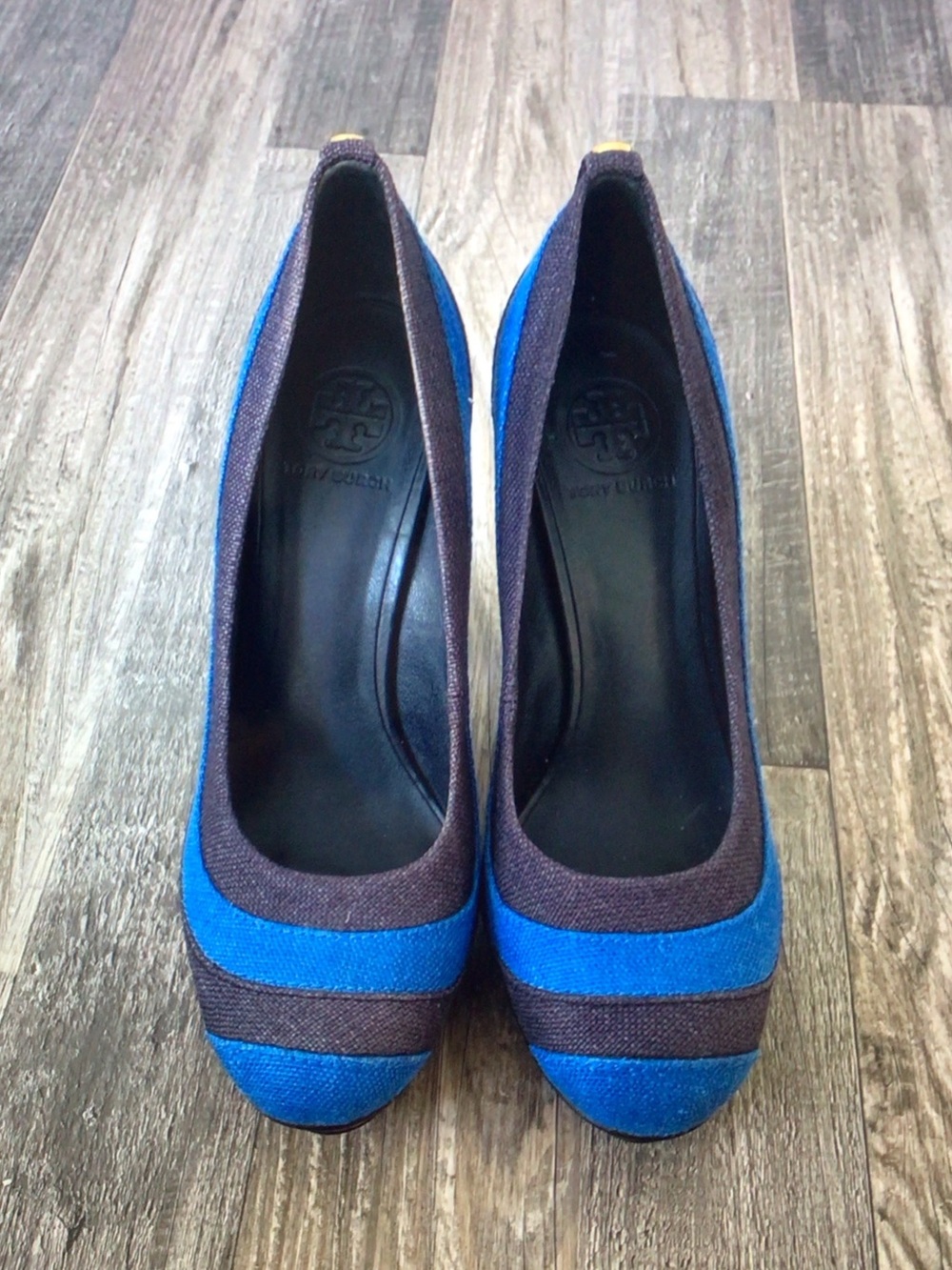 Tory Burch Blue and Black Block-Heel Platform Pumps with Wood-Tone Heel - Picture 2 of 4